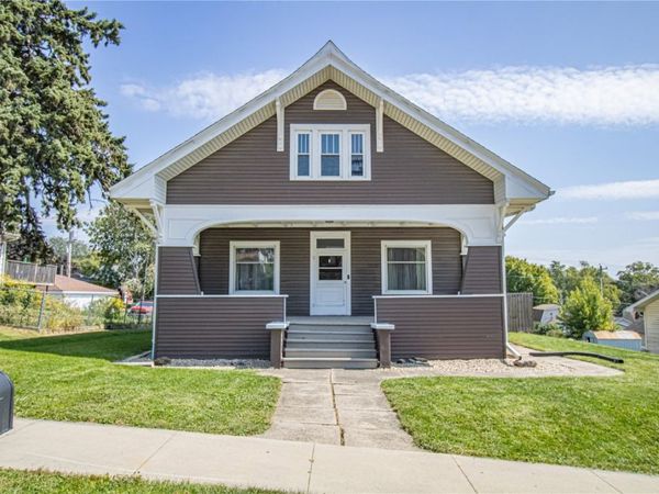 219 N Ford Street, Anamosa, IA 52205