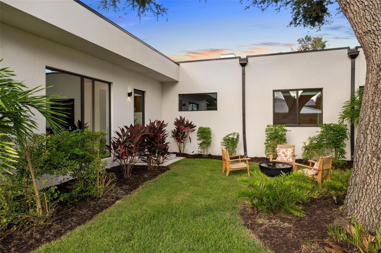 1873 Rose Street, Sarasota, FL 34239 Photo