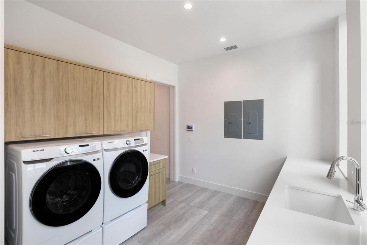 1873 Rose Street, Sarasota, FL 34239 Photo