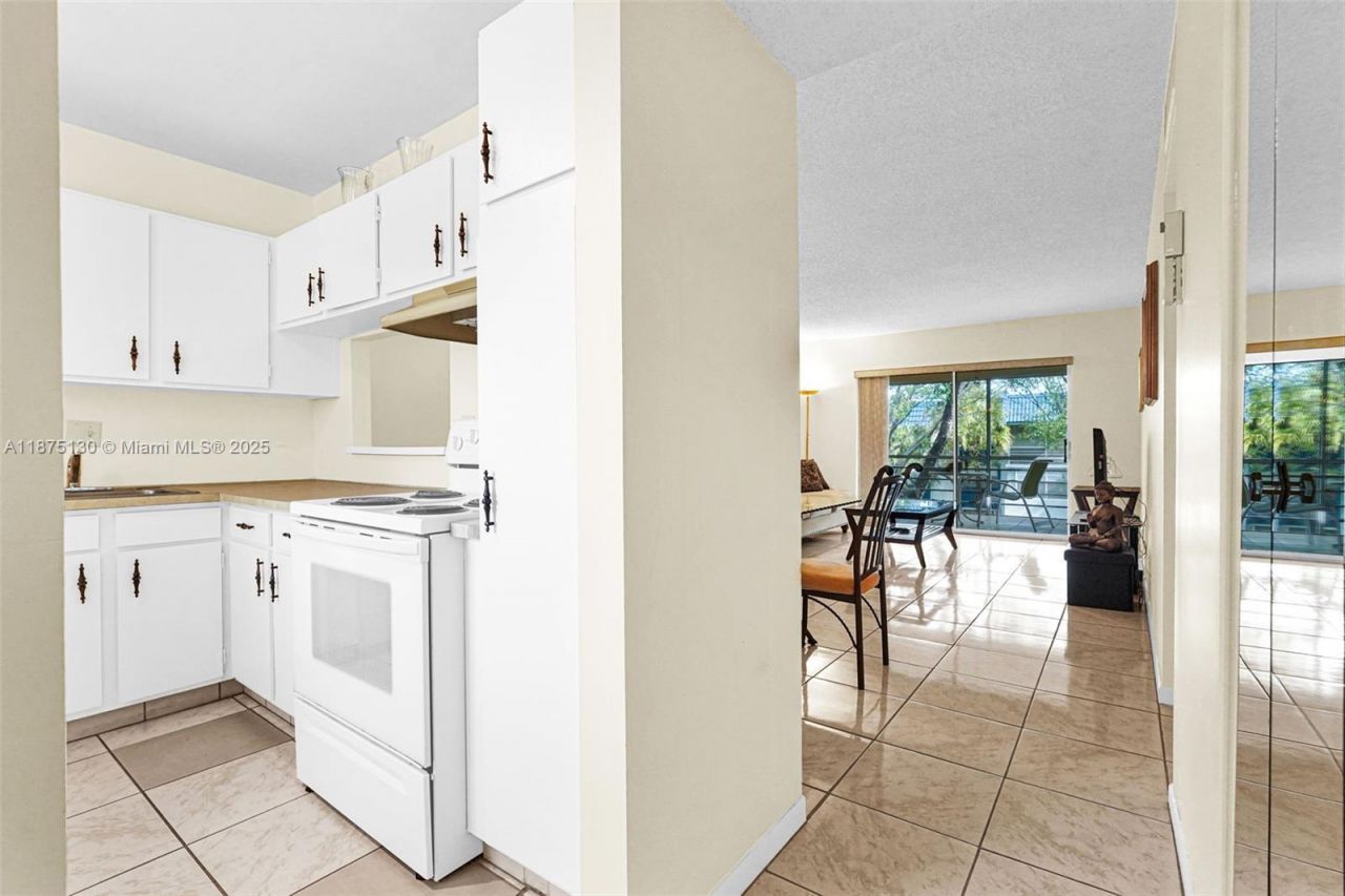 3150 Holiday Springs Blvd, Unit 8-305, Margate, FL 33063 Photo