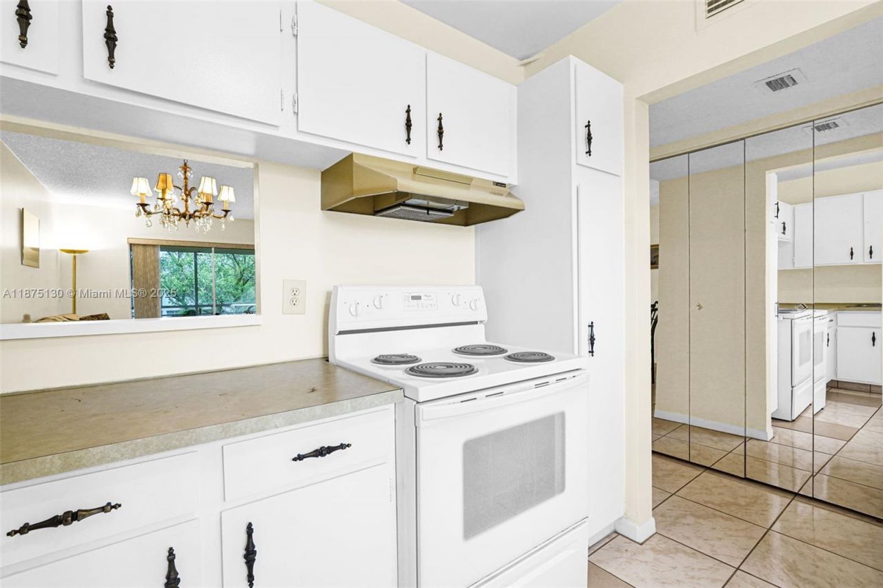 3150 Holiday Springs Blvd, Unit 8-305, Margate, FL 33063 Photo