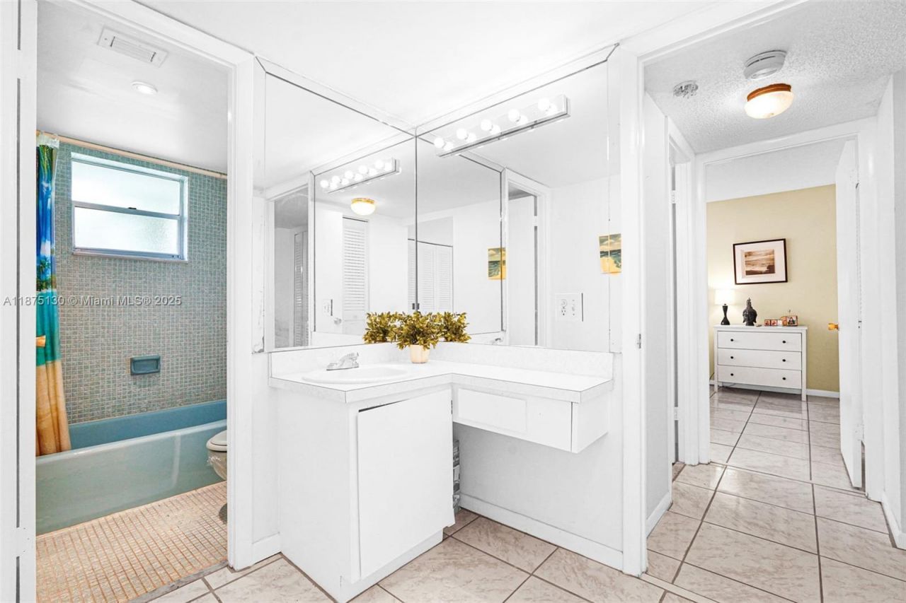 3150 Holiday Springs Blvd, Unit 8-305, Margate, FL 33063 Photo