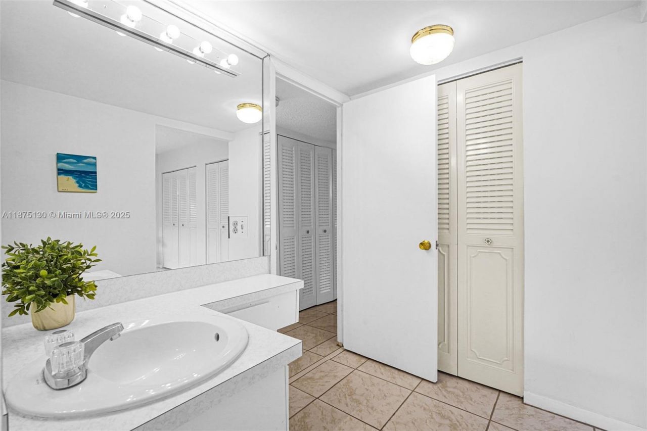 3150 Holiday Springs Blvd, Unit 8-305, Margate, FL 33063 Photo