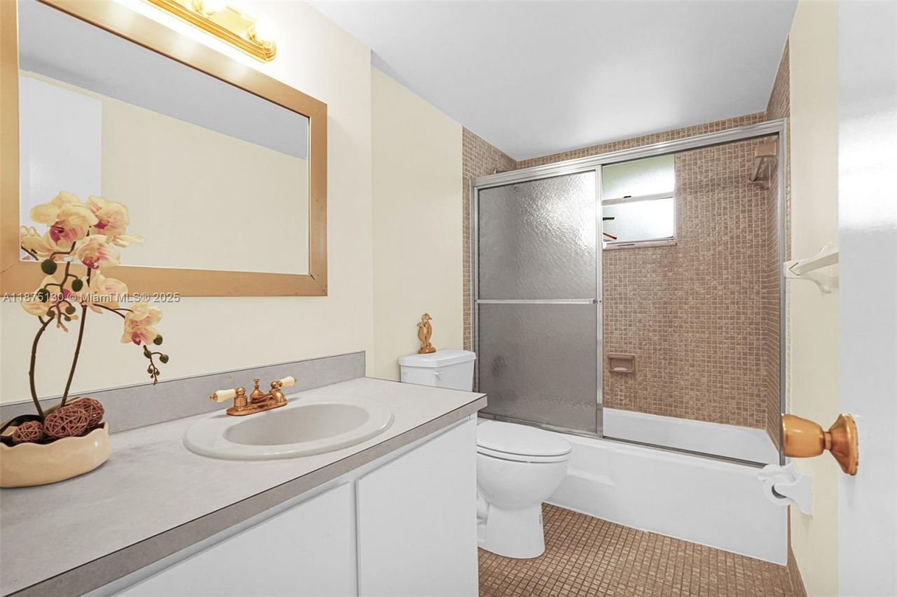 3150 Holiday Springs Blvd, Unit 8-305, Margate, FL 33063 Photo