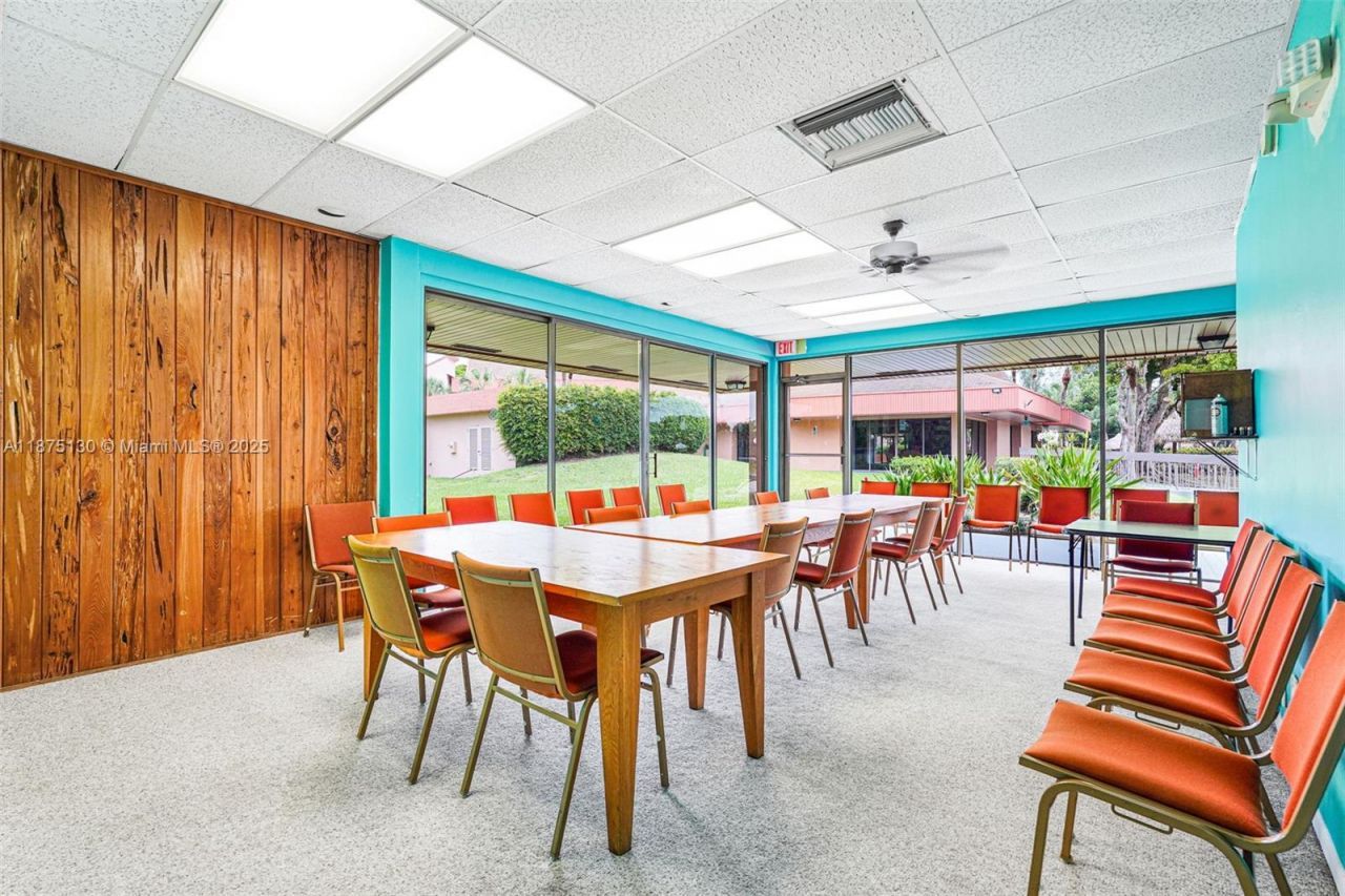 3150 Holiday Springs Blvd, Unit 8-305, Margate, FL 33063 Photo