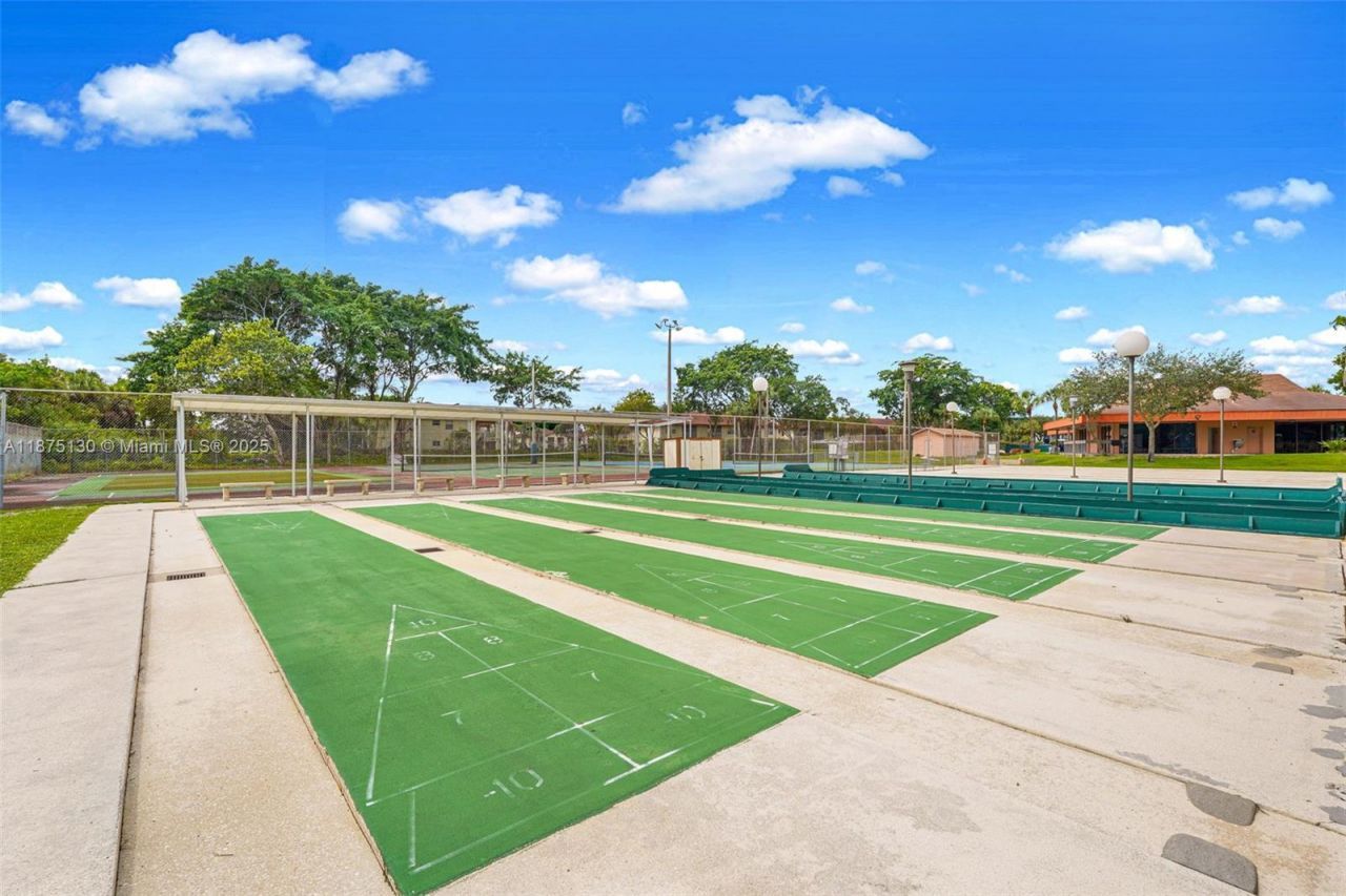 3150 Holiday Springs Blvd, Unit 8-305, Margate, FL 33063 Photo