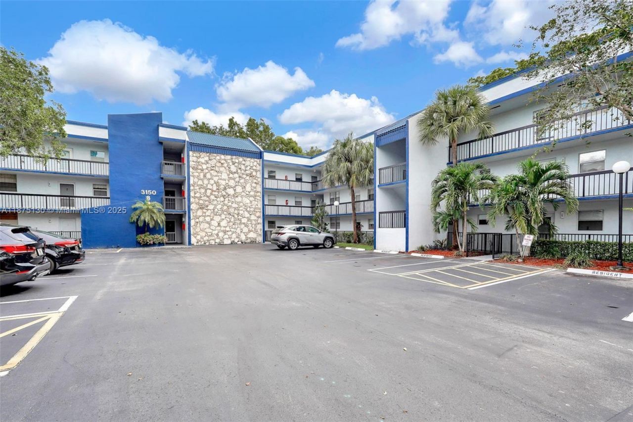 3150 Holiday Springs Blvd, Unit 8-305, Margate, FL 33063 Photo