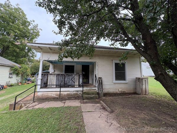 360 N B Street, Yale, OK 74085