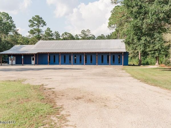 2467 S Highway 43 S, Picayune, MS 39466