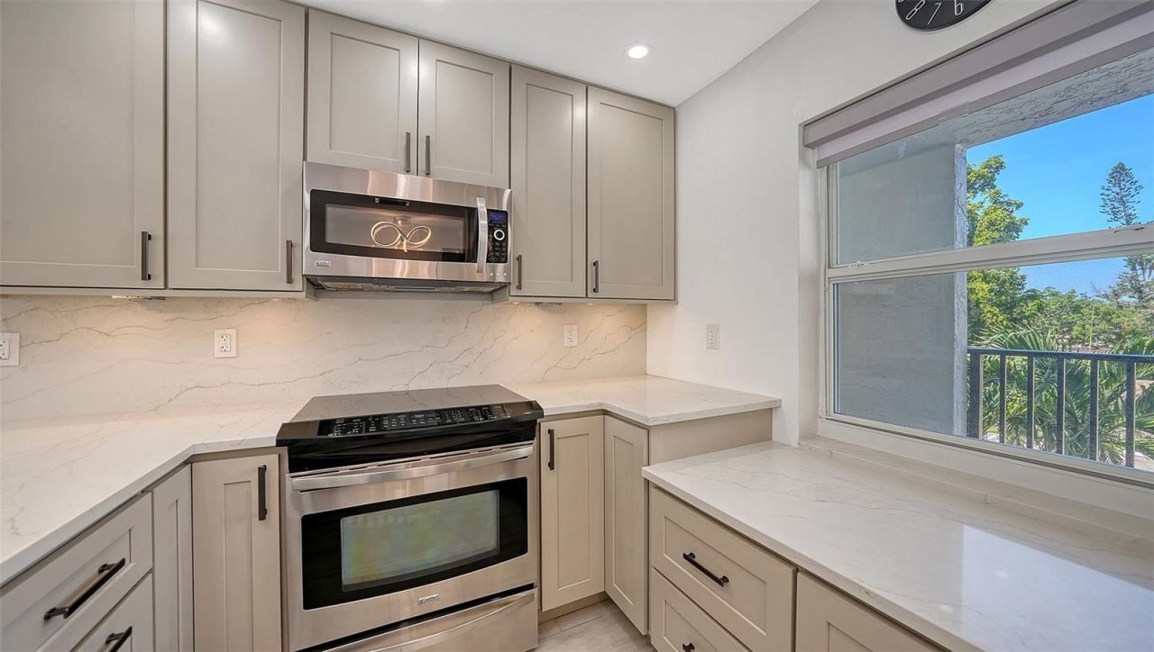 4500 Gulf Of Mexico Drive, Unit 202, Longboat Key, FL 34228 Photo