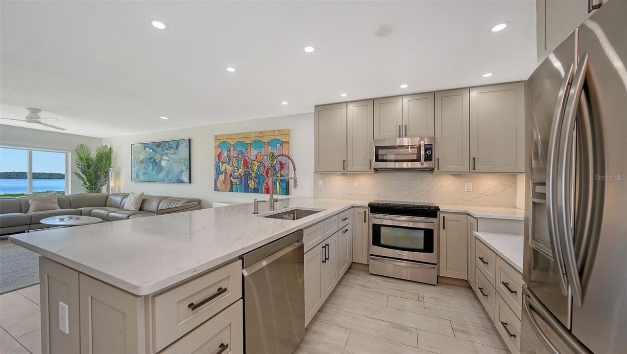 4500 Gulf Of Mexico Drive, Unit 202, Longboat Key, FL 34228 Photo