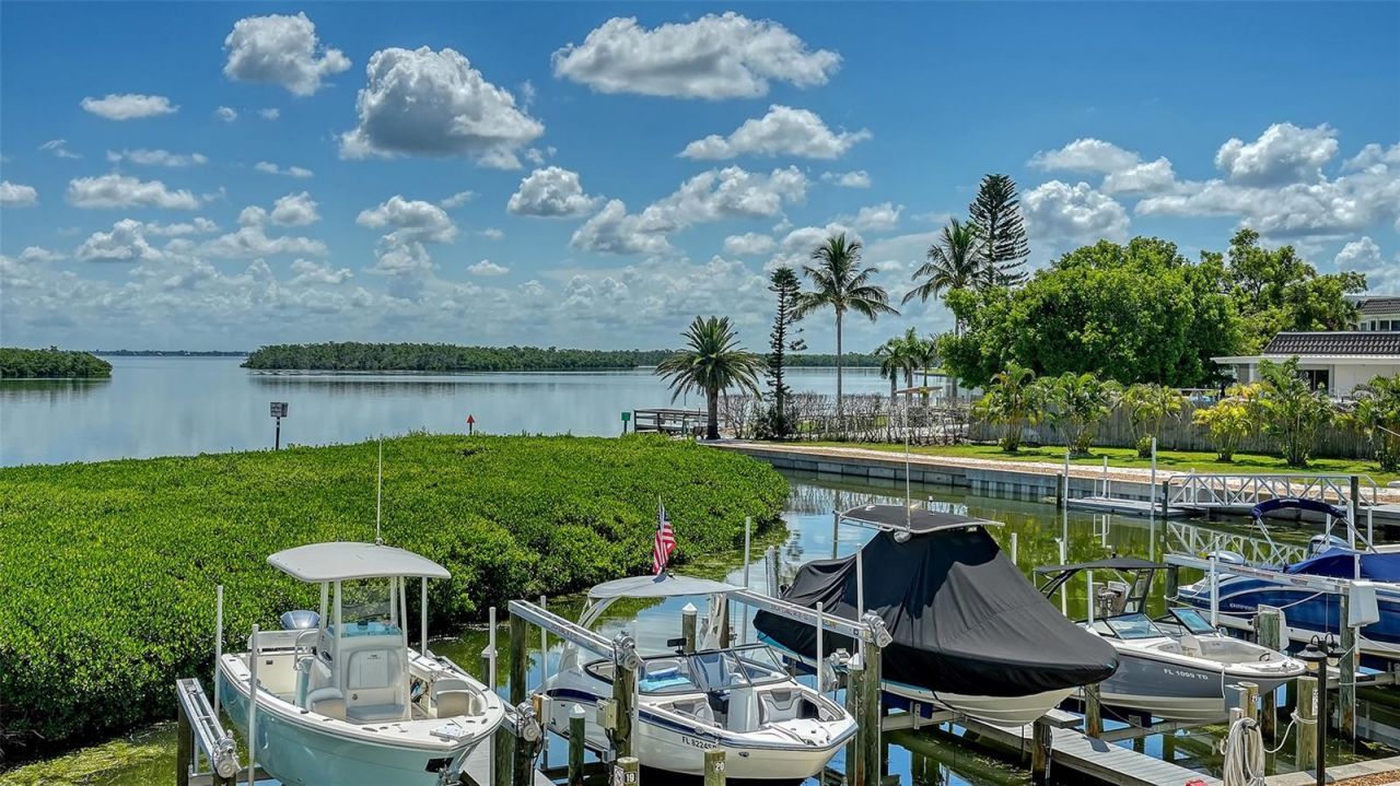 4500 Gulf Of Mexico Drive, Unit 202, Longboat Key, FL 34228 Photo