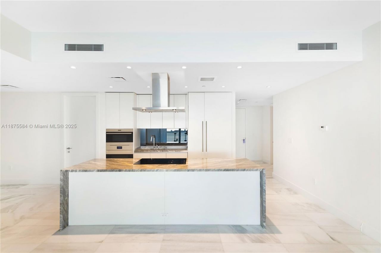 700 NE 26th Ter, Unit 902, Miami, FL 33137 Photo