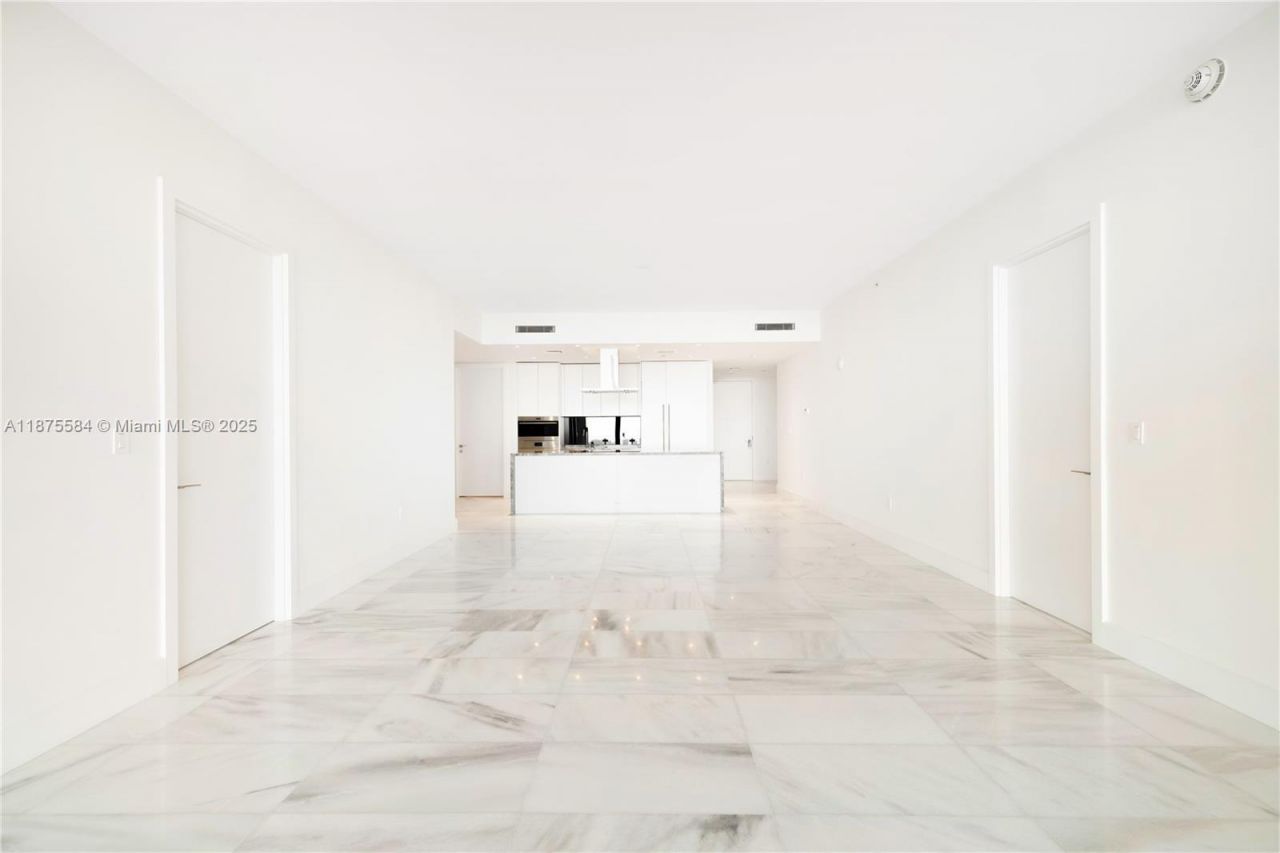 700 NE 26th Ter, Unit 902, Miami, FL 33137 Photo