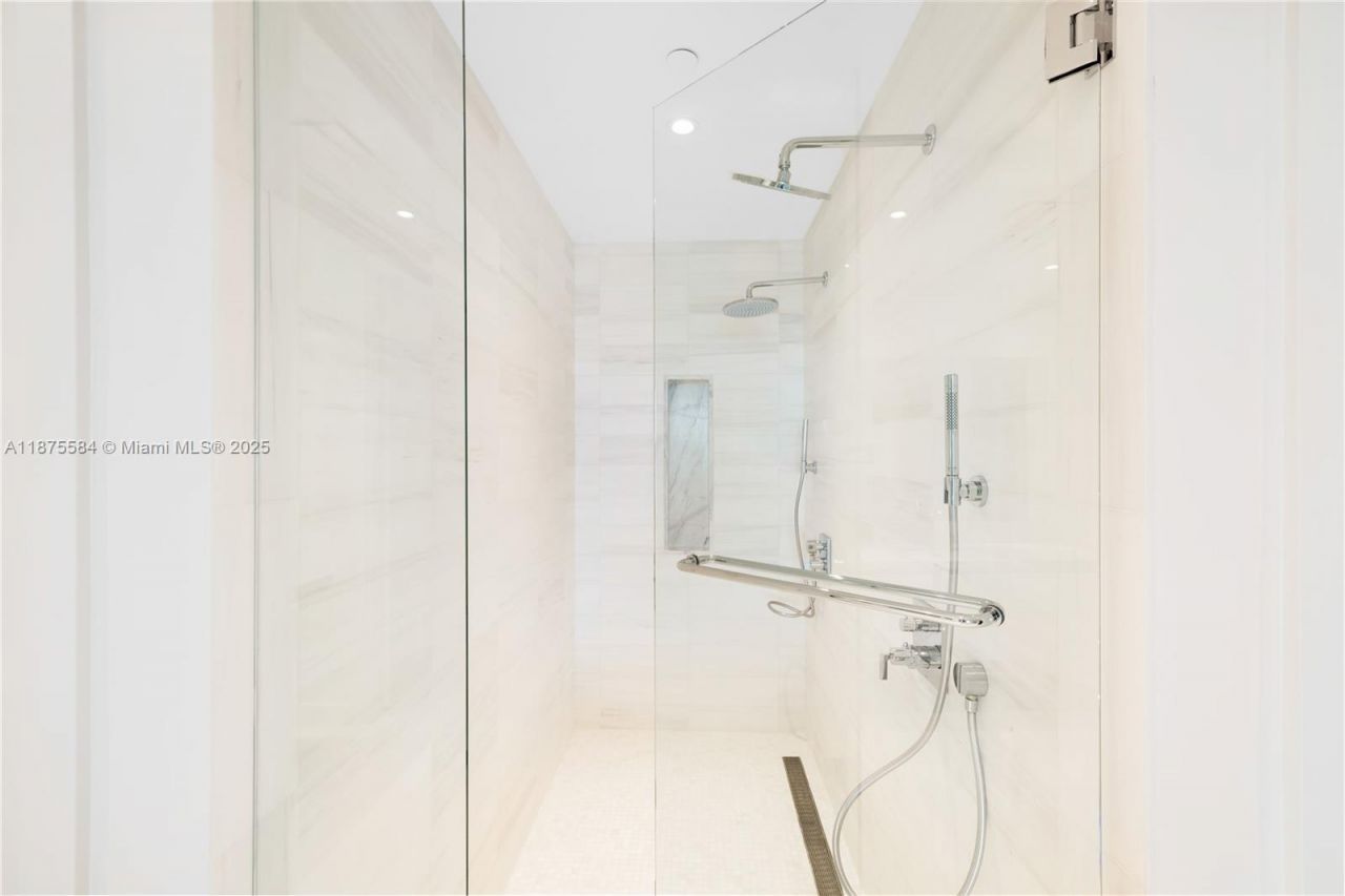 700 NE 26th Ter, Unit 902, Miami, FL 33137 Photo