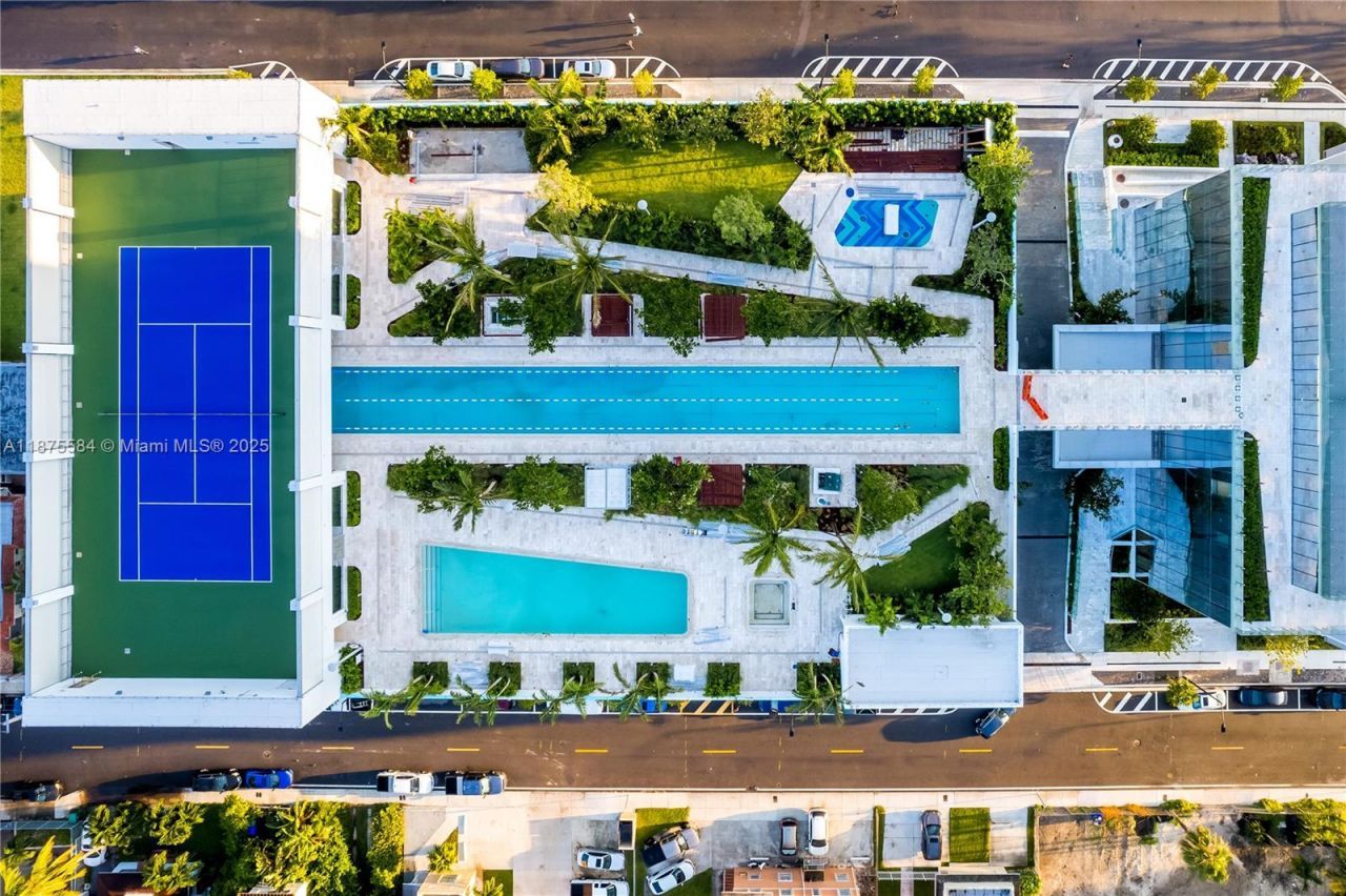 700 NE 26th Ter, Unit 902, Miami, FL 33137 Photo