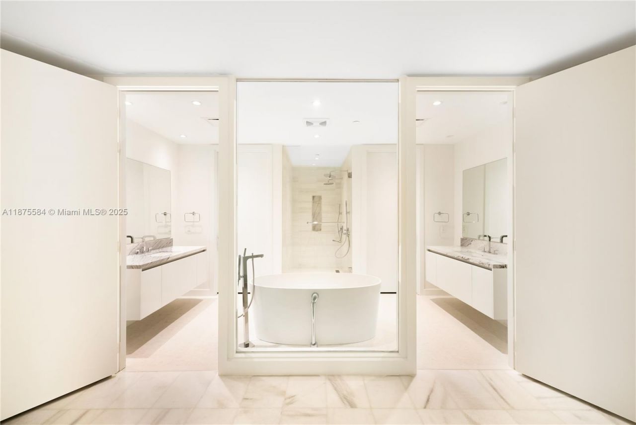 700 NE 26th Ter, Unit 902, Miami, FL 33137 Photo