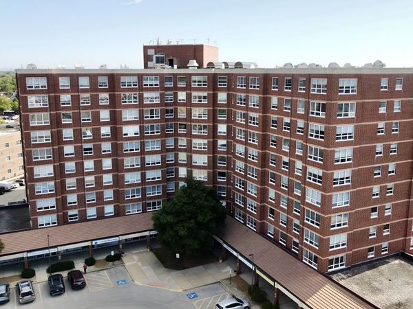 8975 W Golf Road, Unit 625, Niles, IL 60714