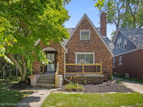 15460 Auburn Street, Detroit, MI 48223