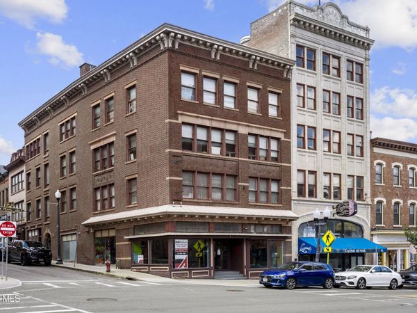 82 N Pearl Street, Albany, NY 12207