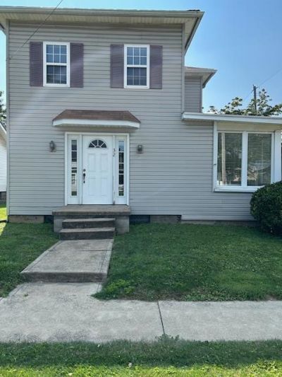 32 Sharon St. Shelby, OH 44875