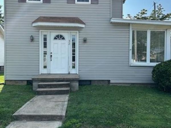32 Sharon St., Shelby, OH 44875