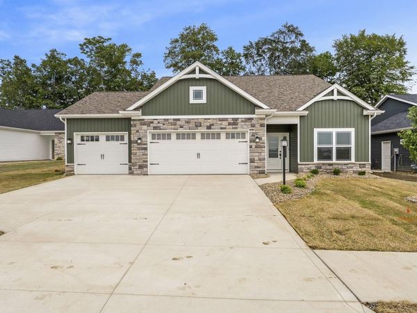 8267 Caverango Boulevard, Fort Wayne, IN 46815