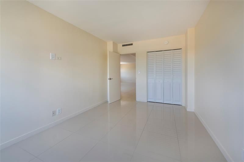 2555 NE 11th Street, Unit 902, Fort Lauderdale, FL 33304 Photo