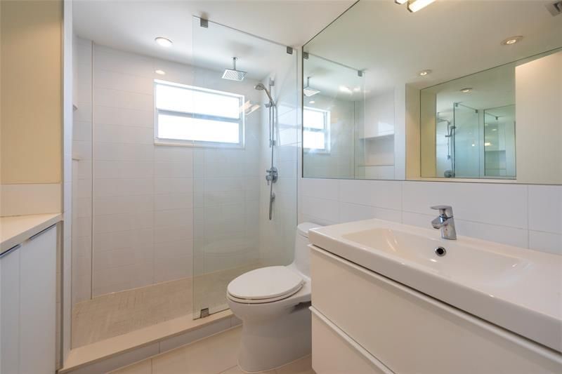 2555 NE 11th Street, Unit 902, Fort Lauderdale, FL 33304 Photo