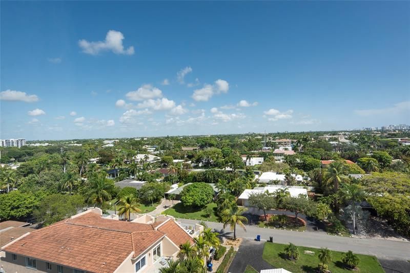 2555 NE 11th Street, Unit 902, Fort Lauderdale, FL 33304 Photo