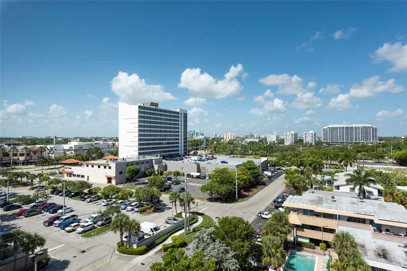 2555 NE 11th Street, Unit 902, Fort Lauderdale, FL 33304 Photo