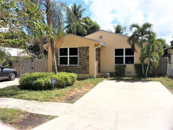 1123 N 17th Ave, Hollywood, FL 33020