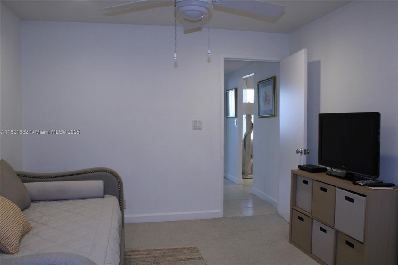 201 Crandon Blvd, Unit 439, Key Biscayne, FL 33149 Photo