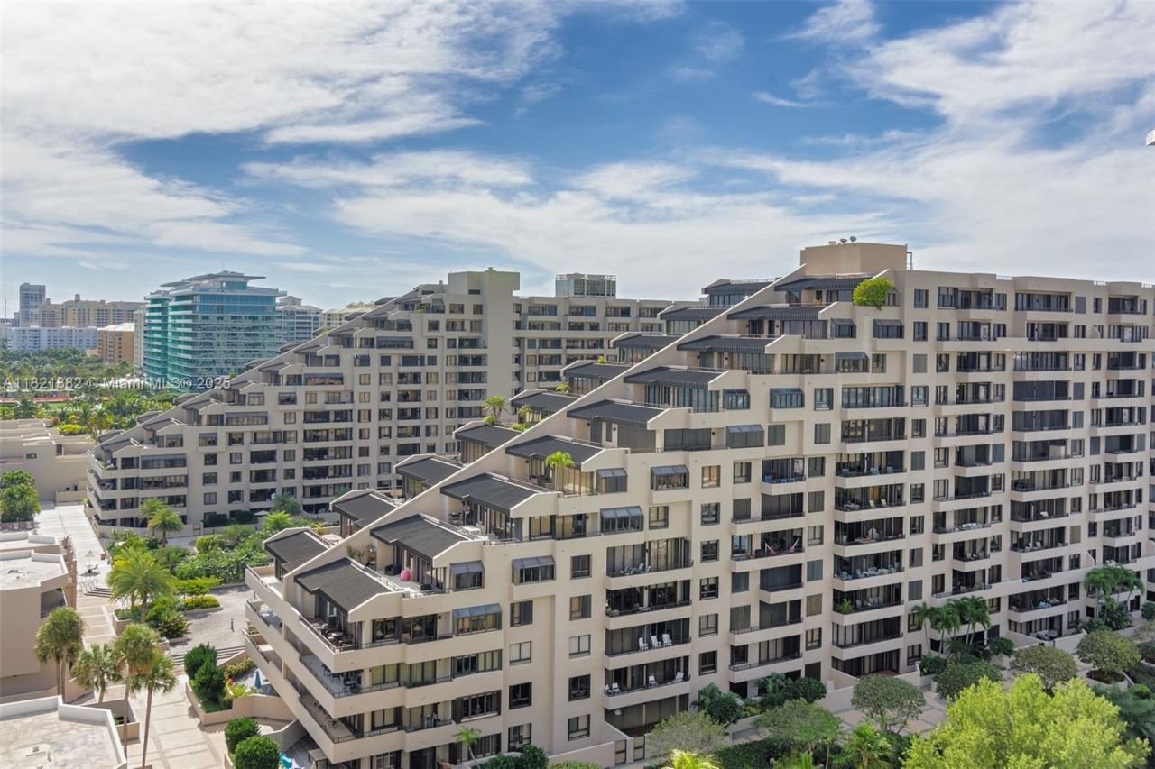 201 Crandon Blvd, Unit 439, Key Biscayne, FL 33149 Photo