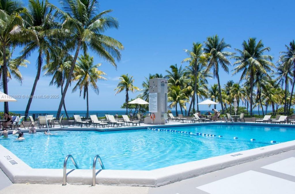 201 Crandon Blvd, Unit 439, Key Biscayne, FL 33149 Photo