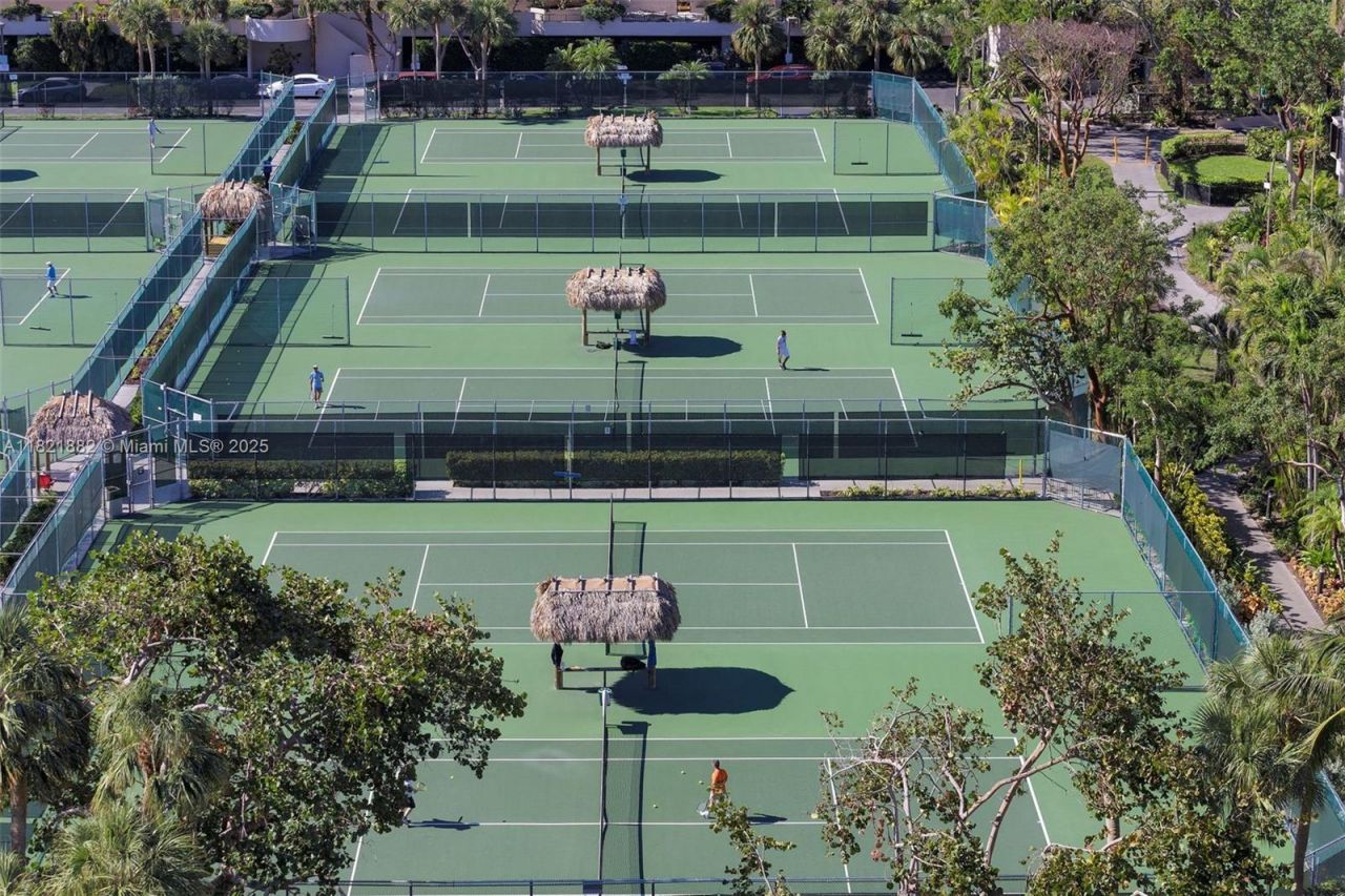 201 Crandon Blvd, Unit 439, Key Biscayne, FL 33149 Photo