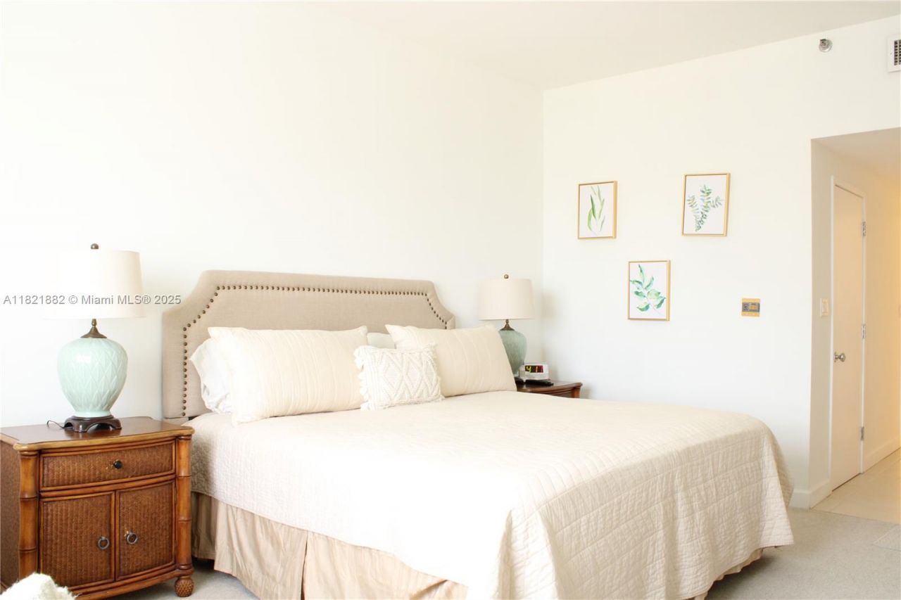 201 Crandon Blvd, Unit 439, Key Biscayne, FL 33149 Photo