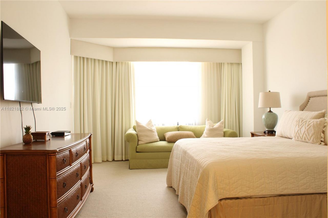 201 Crandon Blvd, Unit 439, Key Biscayne, FL 33149 Photo