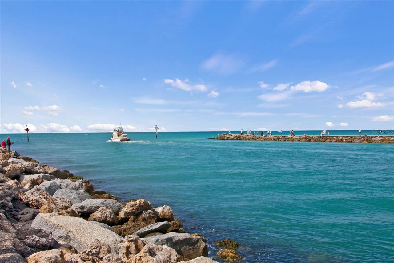 325 Sunrise Drive, Nokomis, FL 34275 Photo