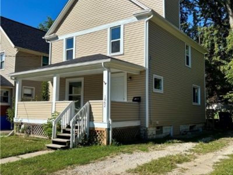 1062 Big Falls Avenue, Akron, OH 44310 Photo 2