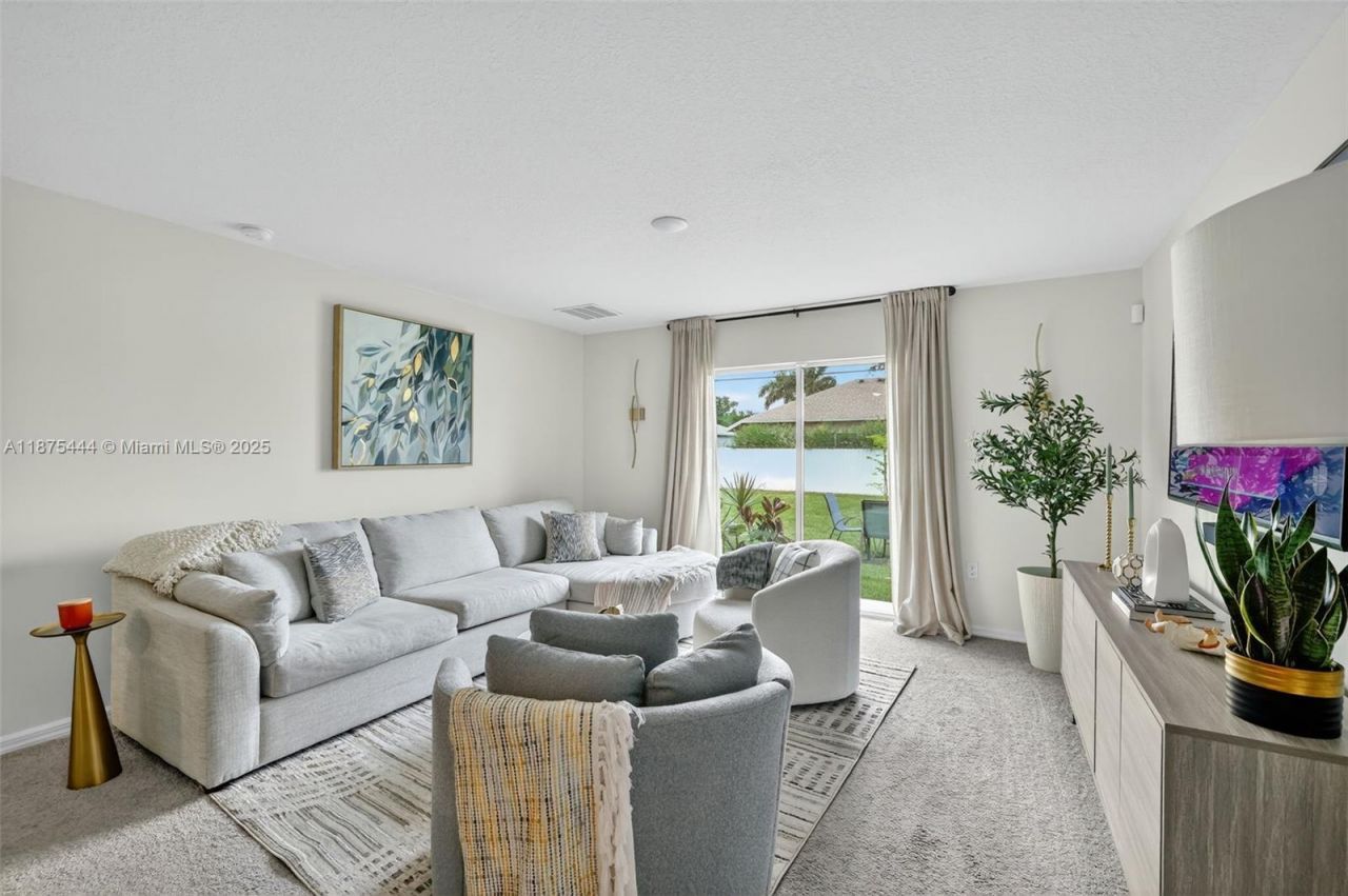 1049 SW California Blvd, Port Saint Lucie, FL 34953 Photo