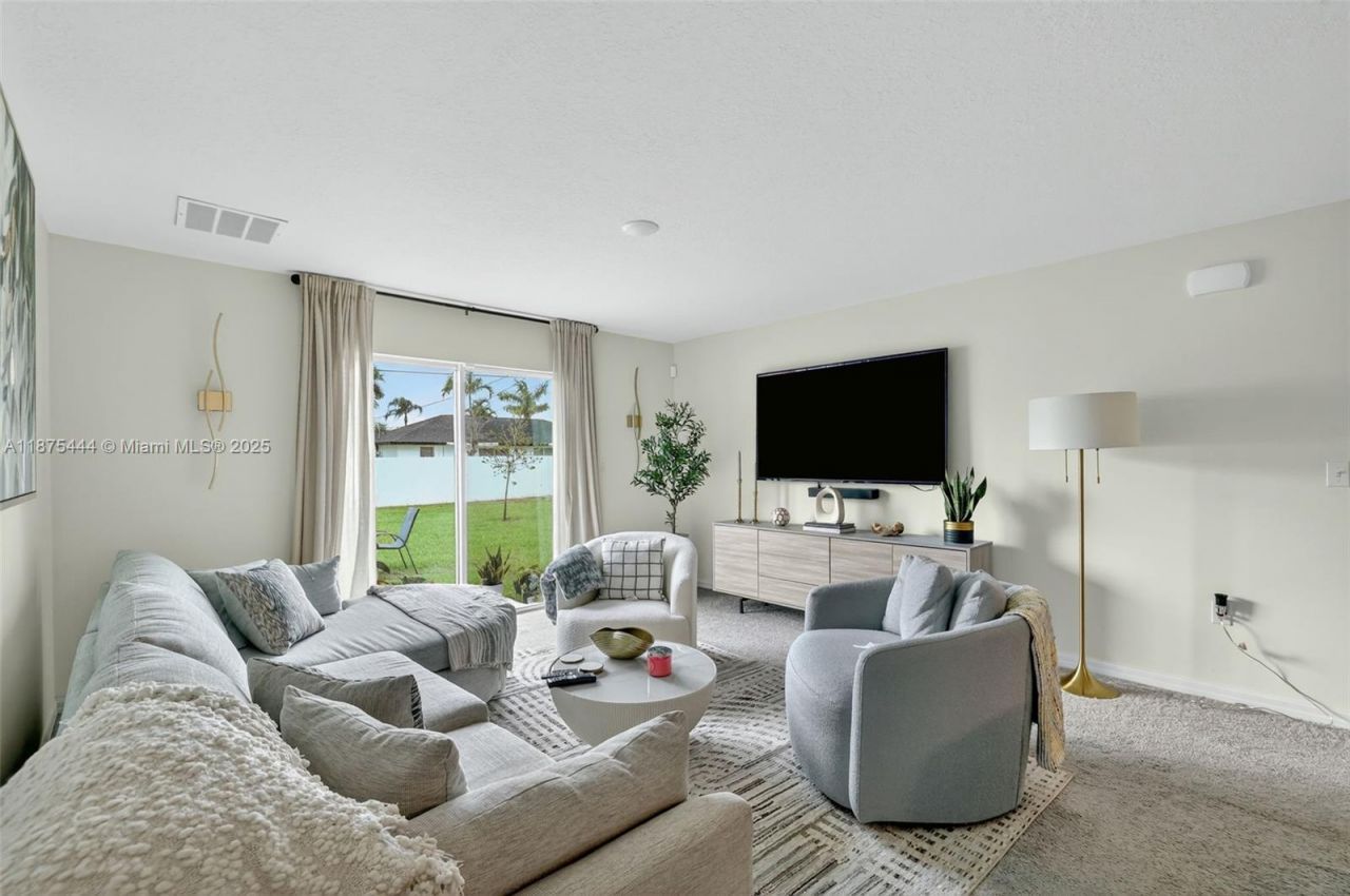 1049 SW California Blvd, Port Saint Lucie, FL 34953 Photo