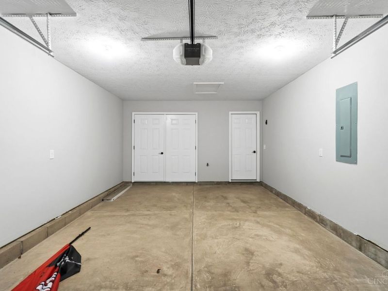 90 Timber Creek Drive, Carlisle, OH 45005 Photo 23