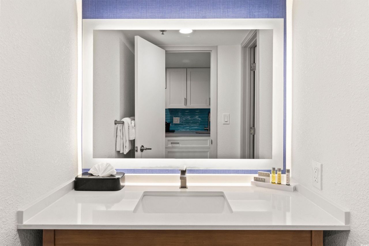 3000 N Ocean Blvd. Photo 22