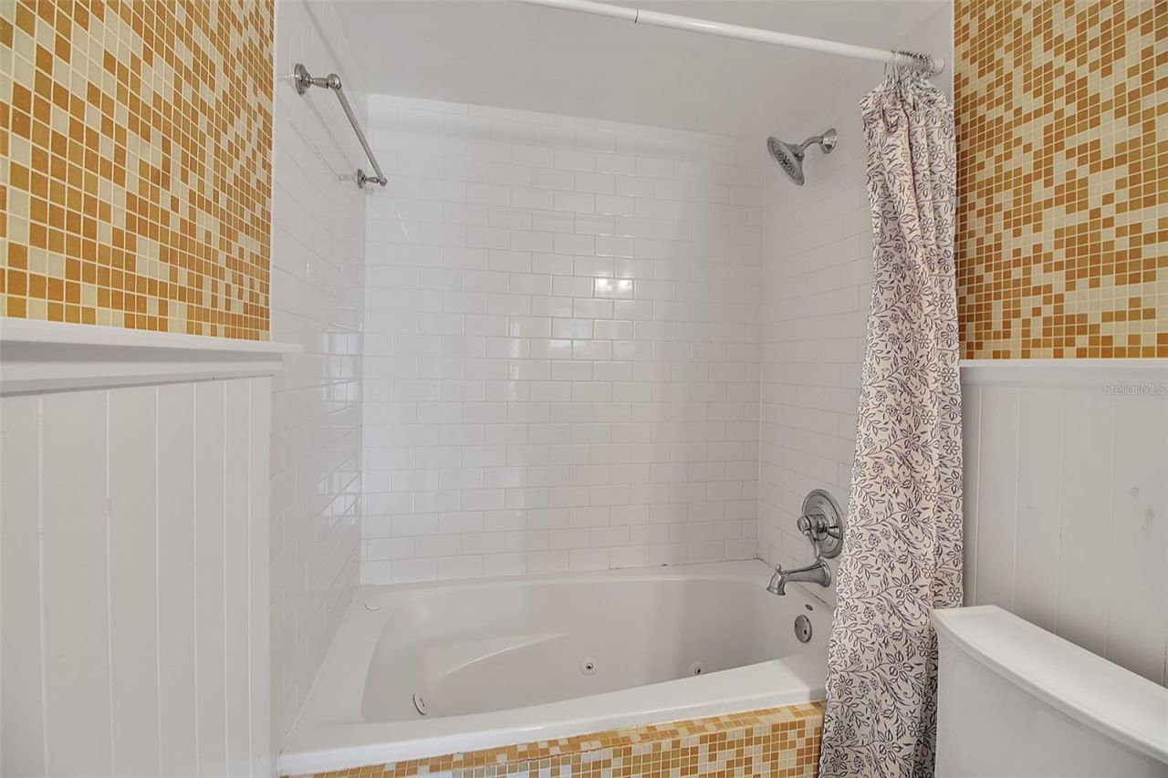 4625 Summerwind Drive, Unit 13, Sarasota, FL 34234 Photo