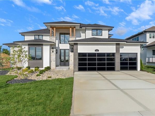 9719 W 176th Terrace, Overland Park, KS 66221