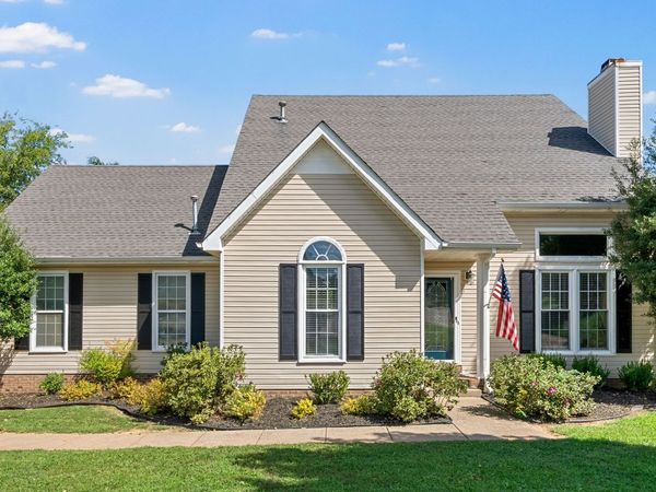 409 Augusta Pl, Clarksville, TN 37043