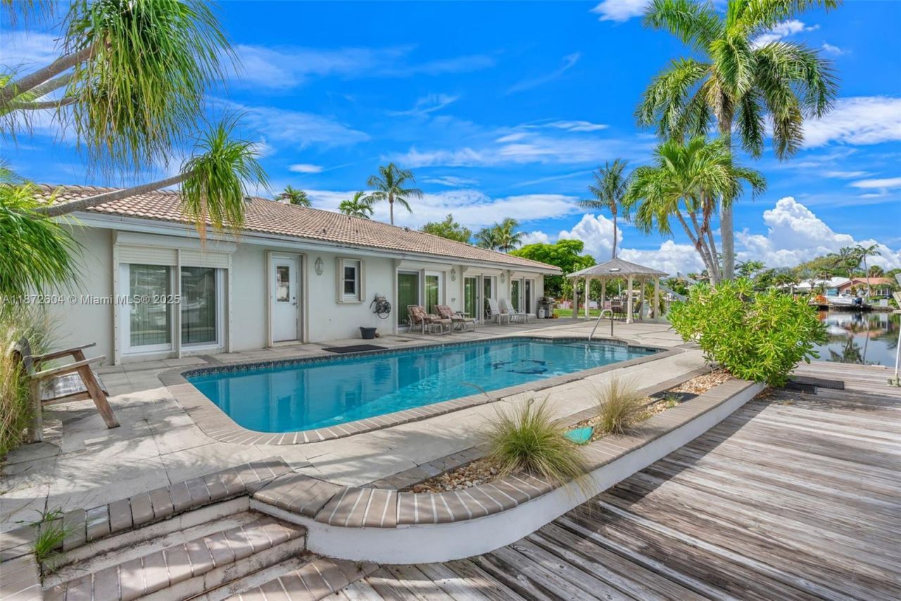2401 Fryer Pt, Fort Lauderdale, FL 33305 Photo