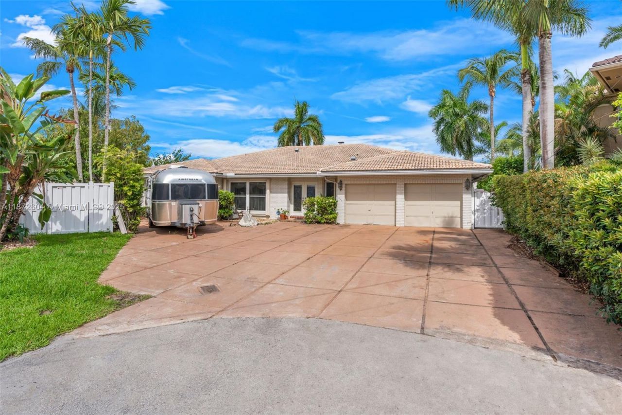 2401 Fryer Pt, Fort Lauderdale, FL 33305 Photo