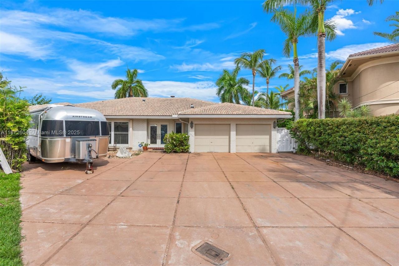 2401 Fryer Pt, Fort Lauderdale, FL 33305 Photo